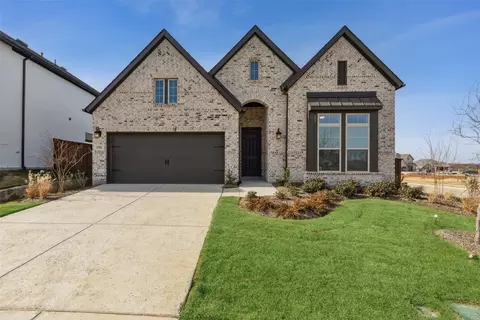 1761 Boxwood Row Dr, Aubrey, TX 76227