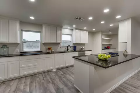 4600 Westlake Dr, Fort Worth, TX 76132