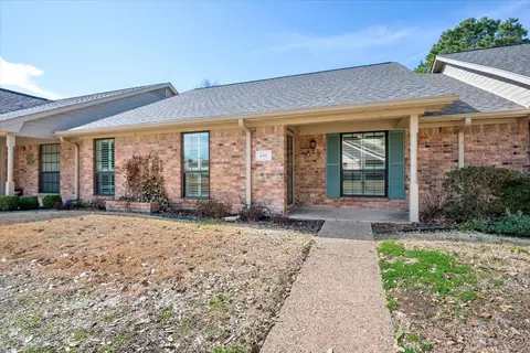 223 Goodwin Ln, Corsicana, TX 75110