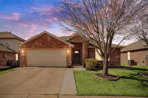 6737 Cedar View Trl, Watauga, TX 76137