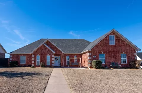 1001 Vineyard, Henrietta, TX 76365