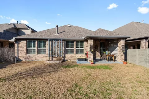 Exterior - 1213 9th St, Argyle, TX 76226 photo 5 of 10