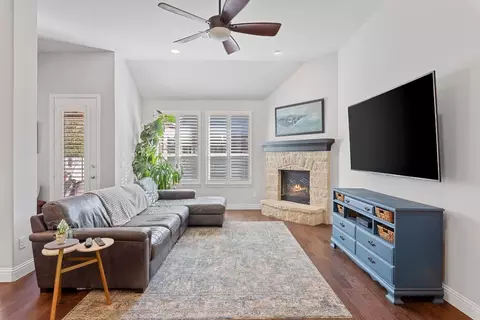 Living - 1213 9th St, Argyle, TX 76226 photo 3 of 4