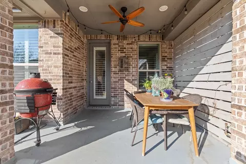 Exterior - 1213 9th St, Argyle, TX 76226 photo 3 of 10