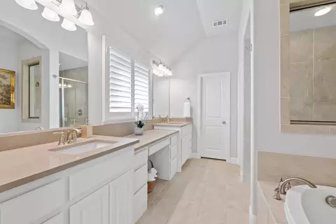Bath - 1213 9th St, Argyle, TX 76226 photo 3 of 4