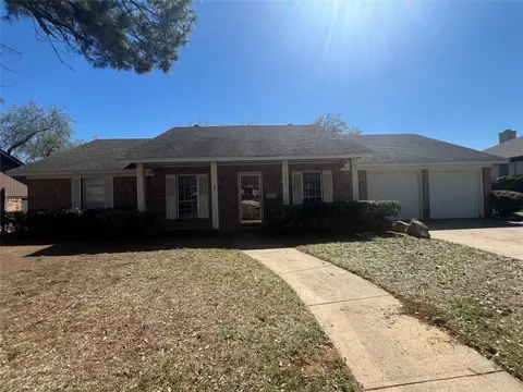 7332 Vanessa Dr, Fort Worth, TX 76112