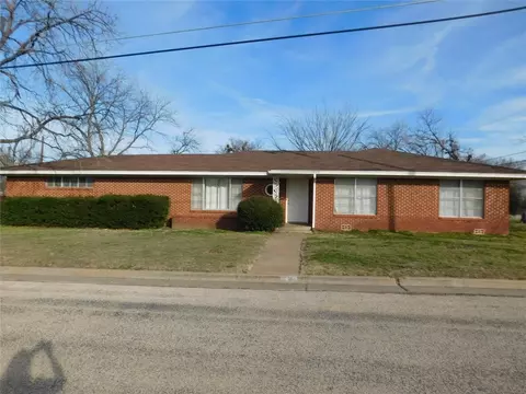 149 Colorado Ave, Graham, TX 76450