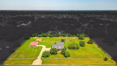 8021 Rose Creek Ct, Burleson, TX 76028