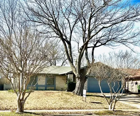 2913 Sam Houston Dr, Garland, TX 75044