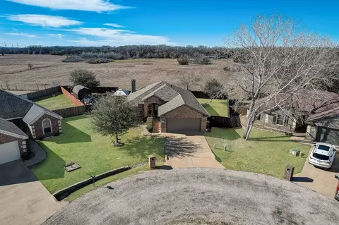 3806 Pine Cir, Granbury, TX 76048