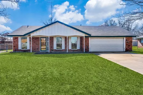 800 Alsue St, Fort Worth, TX 76140