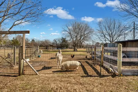 714 Barnes Rd, Cleburne, TX 76031 photo 25