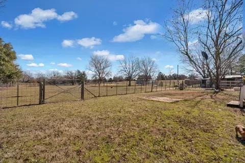 714 Barnes Rd, Cleburne, TX 76031 photo 23