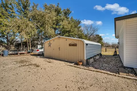 714 Barnes Rd, Cleburne, TX 76031 photo 5