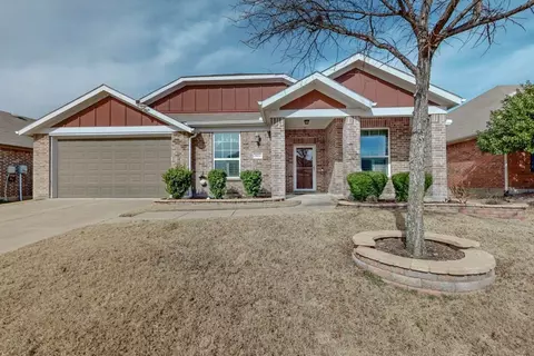 2022 Enchanted Rock Dr, Forney, TX 75126