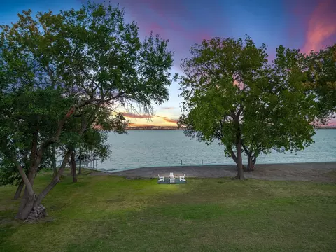 4514 Scenic Dr, Rowlett, TX 75088