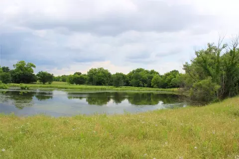 1596 W Gilbert Rd, Nocona, TX 76255