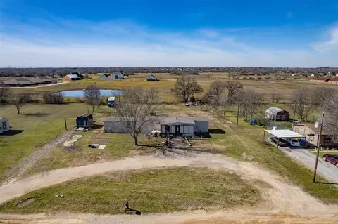 5113 Misty Hollow Dr, Joshua, TX 76058
