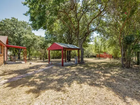 658 S Loop Dr, Cedar Hill, TX 75104 photo 14