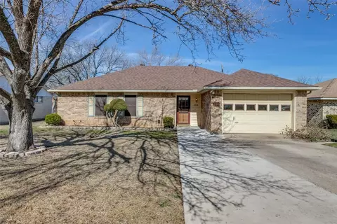 355 Linklea Dr, Duncanville, TX 75137