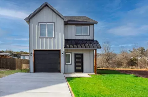3208 Brazos River Dr, Granbury, TX 76048