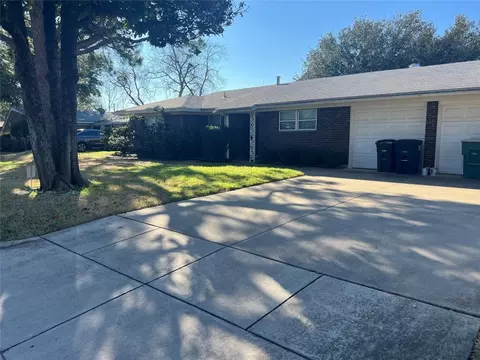 6712 Martha Ln, Fort Worth, TX 76112