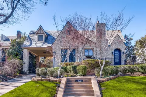 1131 N Edgefield Ave, Dallas, TX 75208