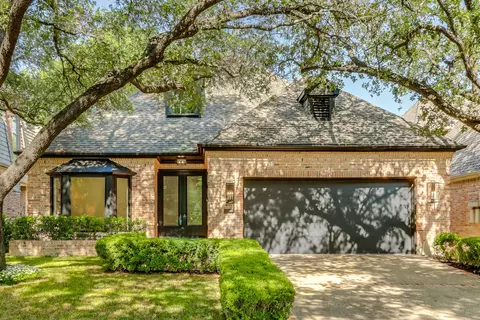 17335 Club Hill Dr, Dallas, TX 75248