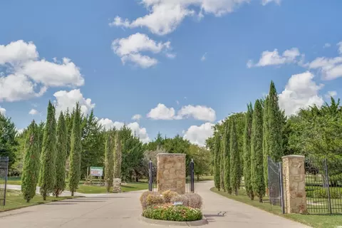 12 Terrace Ln, Cedar Hill, TX 75104