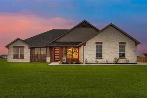 2902 Mossy Oak Dr, Terrell, TX 75161