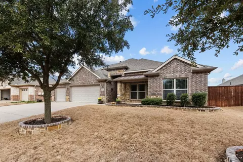 1109 Masquerade Dr, Midlothian, TX 76065