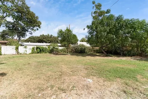 652 Pine St, Hurst, TX 76053 photo 20
