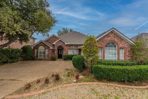 2303 Whisperton Dr, Arlington, TX 76016