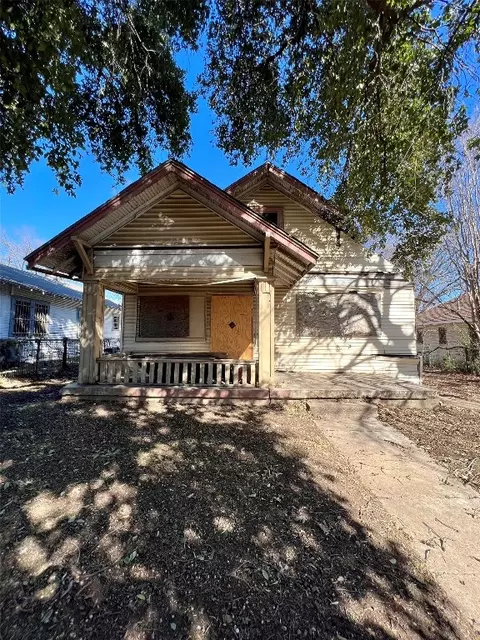 3806 Holmes St, Dallas, TX 75215
