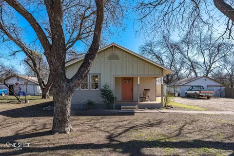 309 Pine St, Clyde, TX 79510