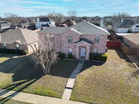 714 Lowe Dr, Cedar Hill, TX 75104