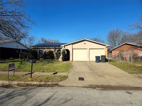 2978 Lana Cir, Fort Worth, TX 76140