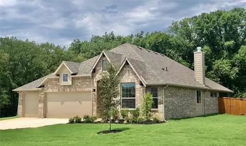 600 Woodridge Dr, Oak Point, TX 75068