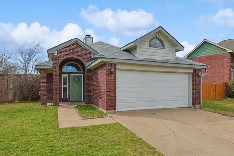 6713 Driffield Cir W, North Richland Hills, TX 76182