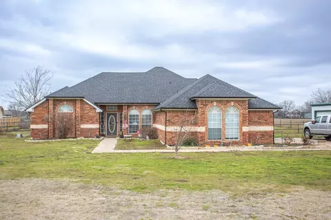 8716 S Water Tower Rd, Fort Worth, TX 76179