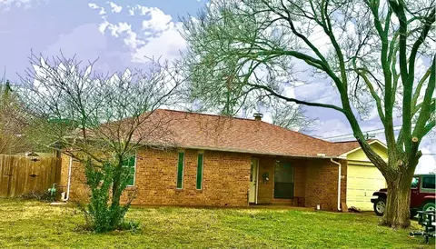 102 Mesa Dr, Glenn Heights, TX 75154