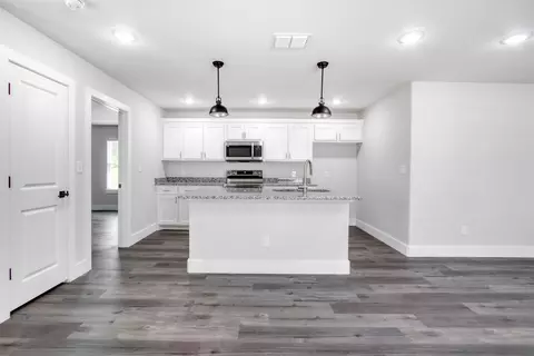 418 E 5th St, Bonham, TX 75418 photo 7