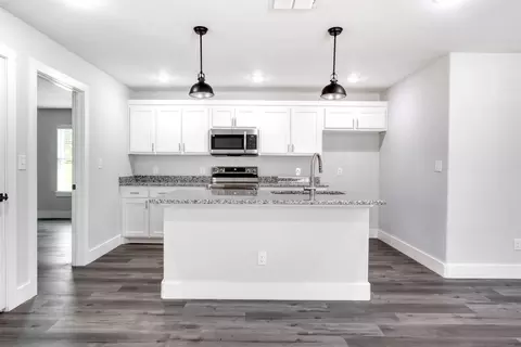418 E 5th St, Bonham, TX 75418 photo 8