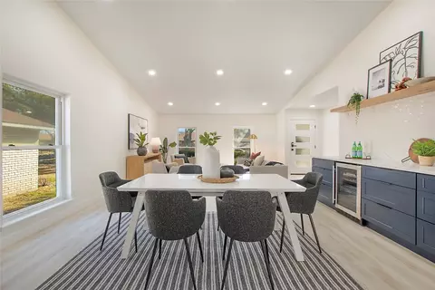 8619 Grumman Dr, Dallas, TX 75228