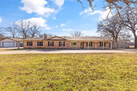 105 S Old Mansfield Rd, Keene, TX 76059