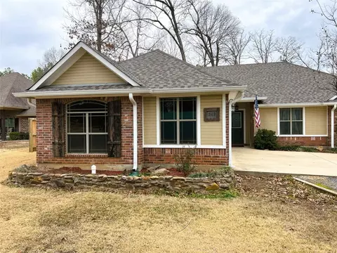 362 E Mckinley Ave, Haughton, LA 71037