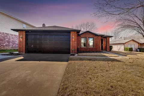 5605 Ainsdale Dr, Fort Worth, TX 76135