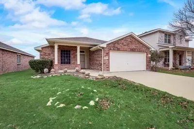 8117 Summer Stream Dr, Fort Worth, TX 76134