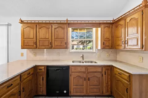 323 Bryan Pl, Cedar Hill, TX 75104 photo 4