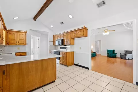 323 Bryan Pl, Cedar Hill, TX 75104 photo 5